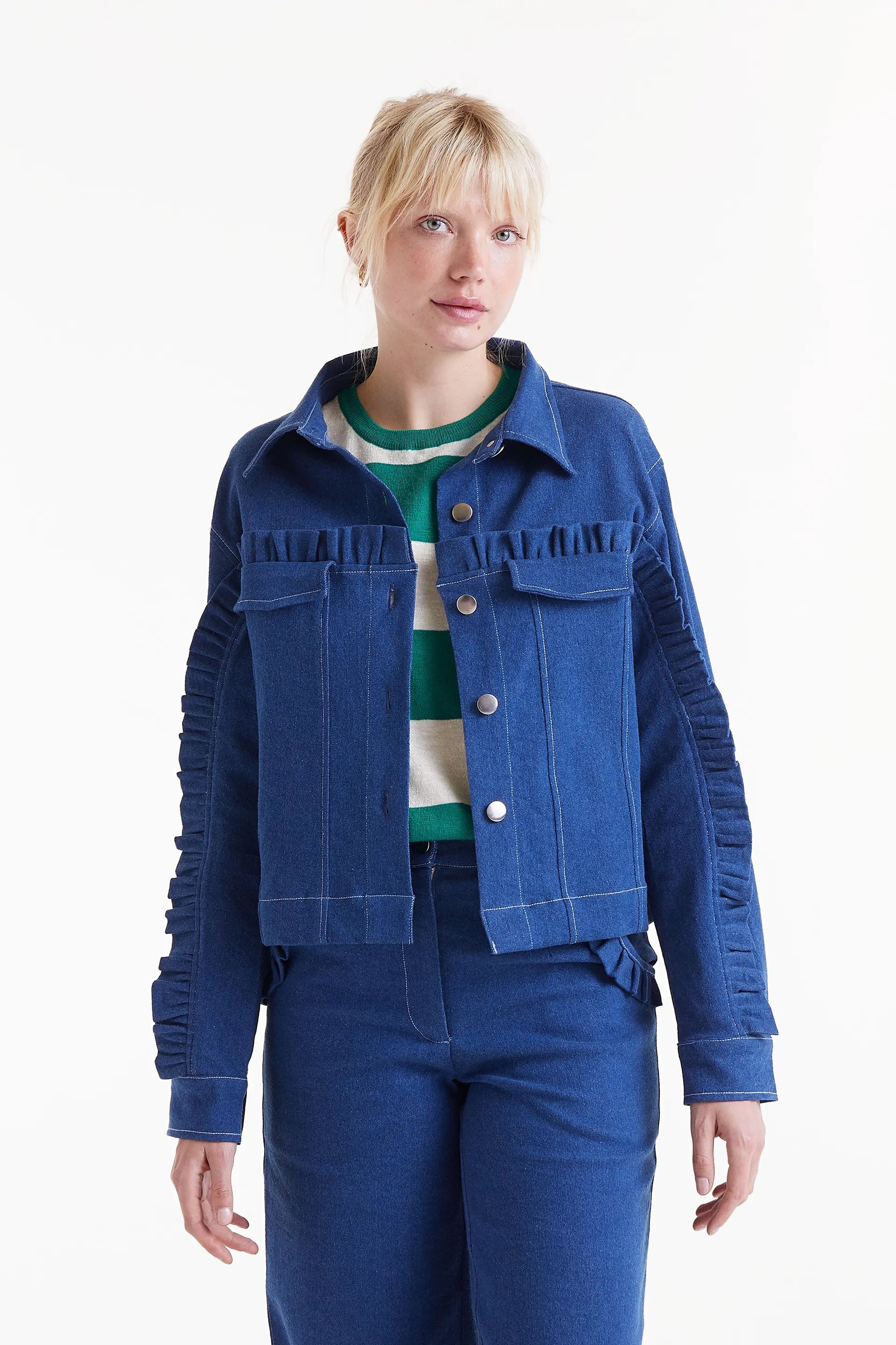 【gw値下げ】MEER. COLLAR RUFFLES DENIM JACKET Denim Tailored Jacket with Detachable Ruffle Collar — DANZ